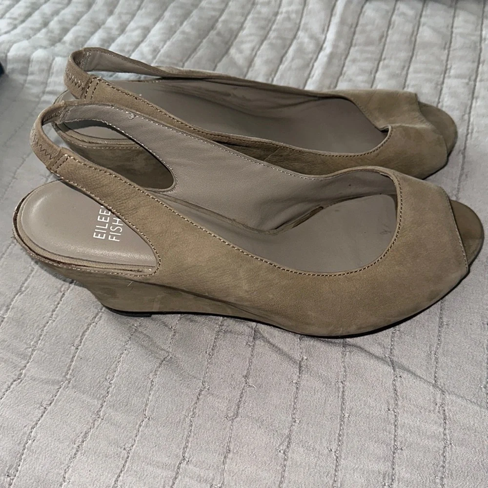 Eileen Fisher Nubuck Leather Wedge Sandals 8 Gray Slingback
